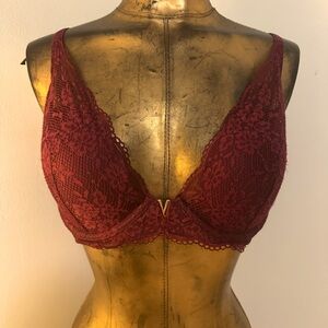 Victoria’s secret lace bra 34DD